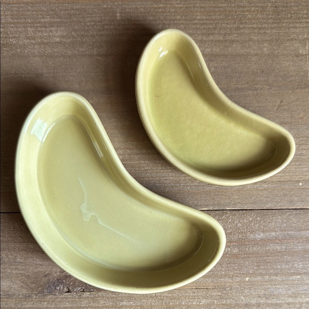 VTG | Dipping Sauce Ceramic Bean Shaped Dishes